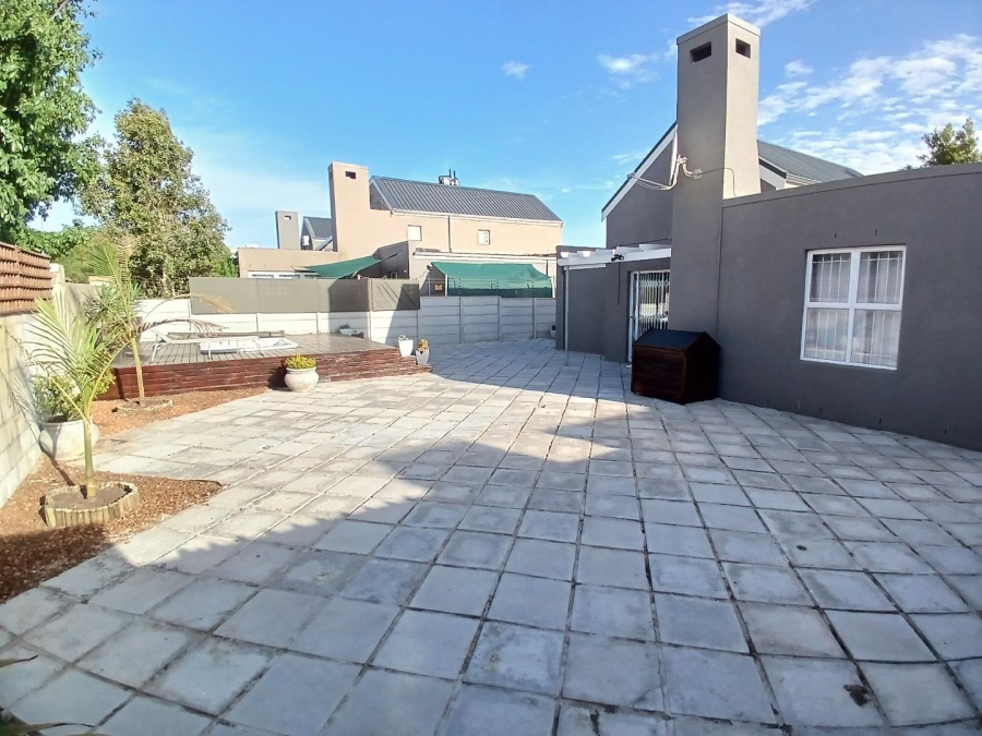 2 Bedroom Property for Sale in Viking Village Western Cape